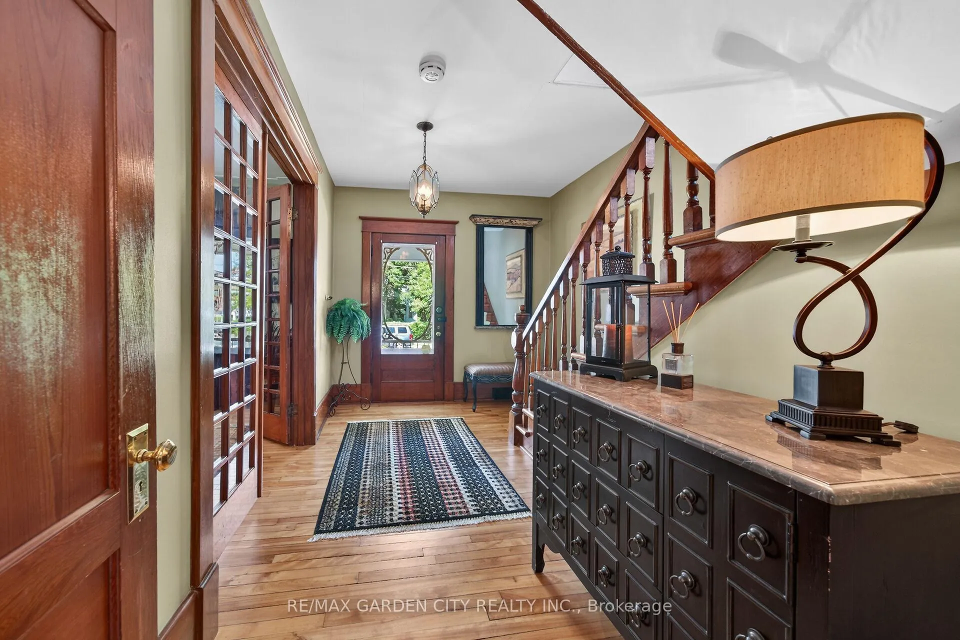 Photo 11 of 24-26 Maple Avenue, Grimsby, Grimsby East — HOMEH