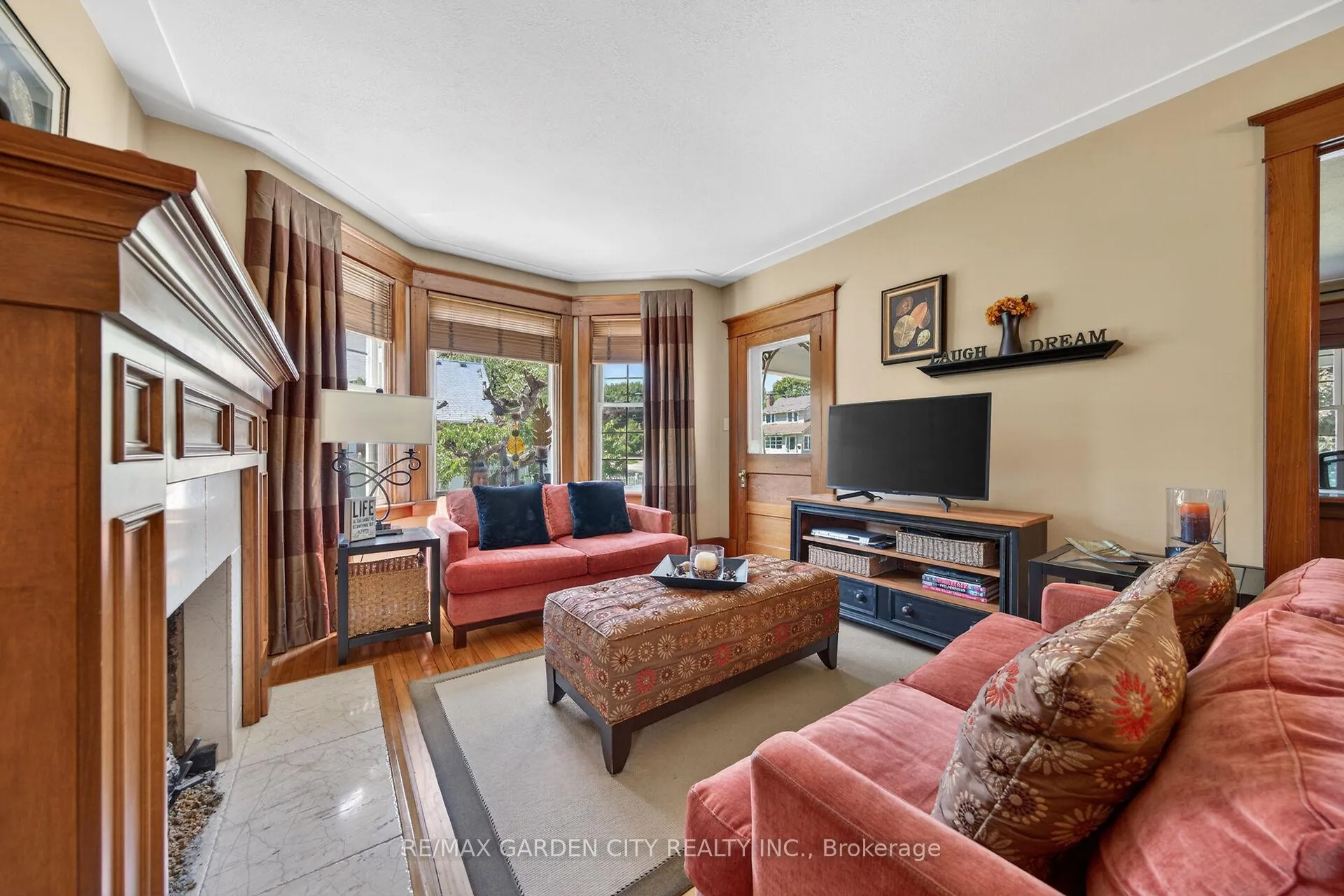 Photo 14 of 24-26 Maple Avenue, Grimsby, Grimsby East — HOMEH