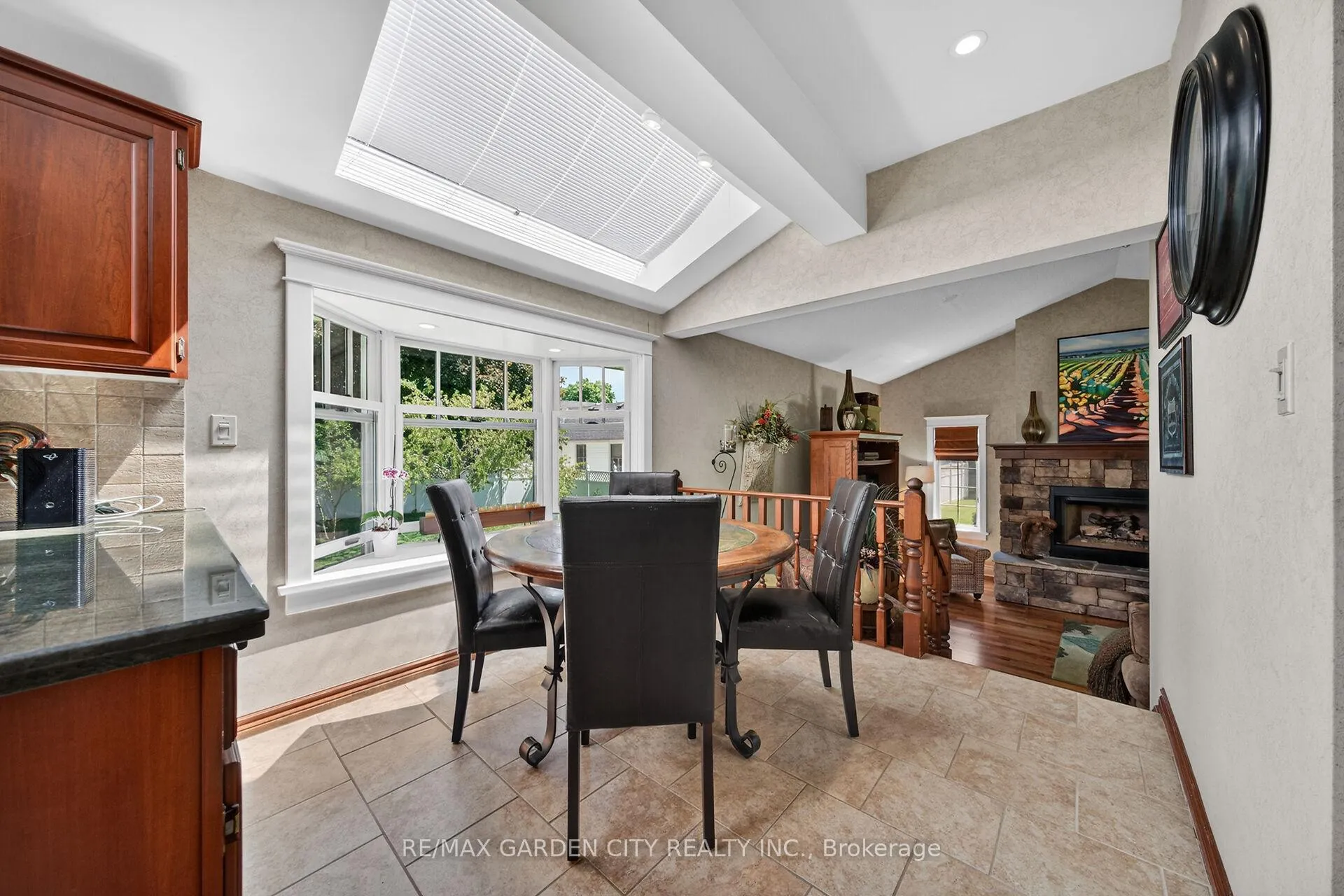 Photo 24 of 24-26 Maple Avenue, Grimsby, Grimsby East — HOMEH