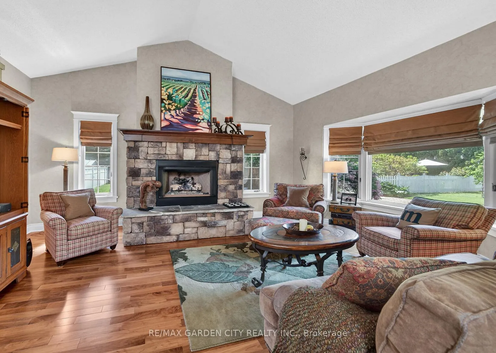 Photo 27 of 24-26 Maple Avenue, Grimsby, Grimsby East — HOMEH