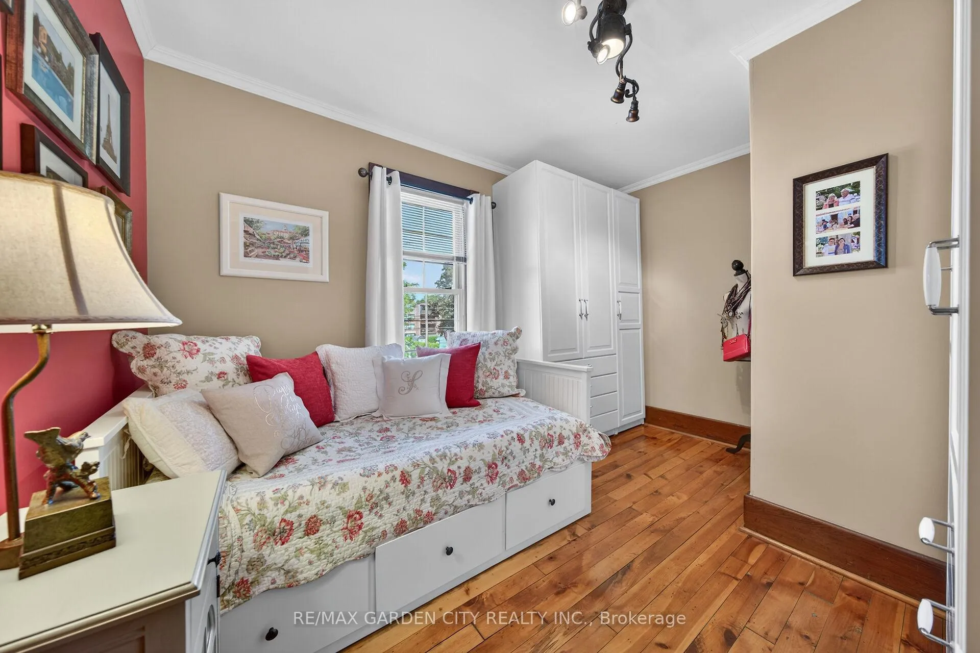 Photo 32 of 24-26 Maple Avenue, Grimsby, Grimsby East — HOMEH