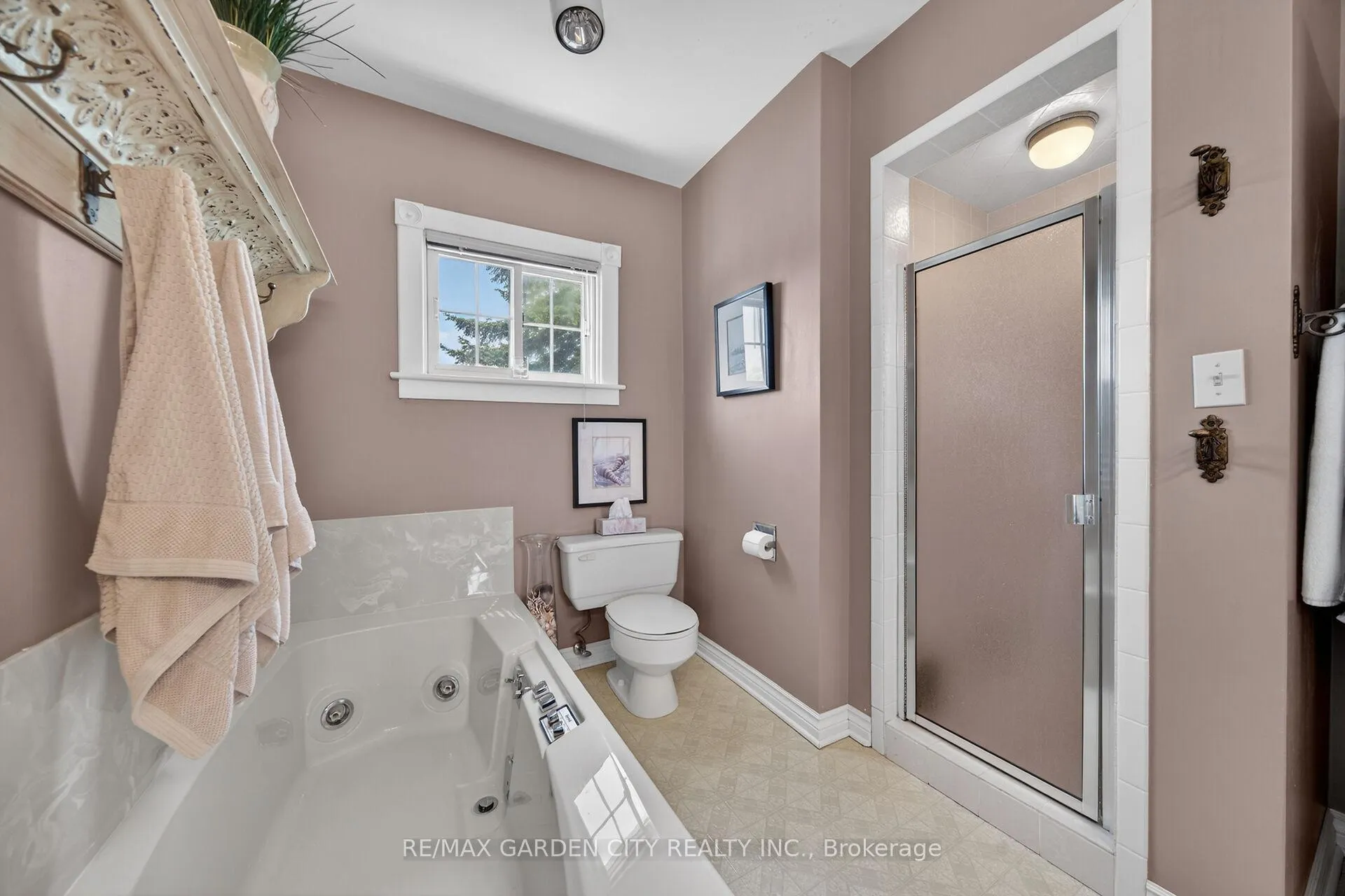Photo 36 of 24-26 Maple Avenue, Grimsby, Grimsby East — HOMEH