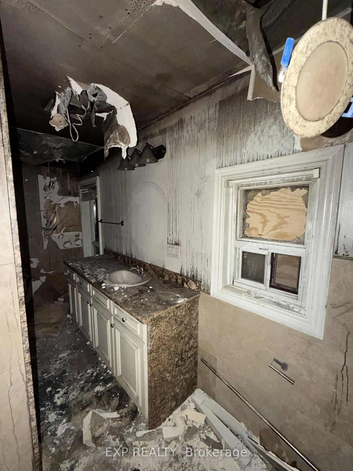 Photo 3 of 29 Case Street, Hamilton, Stripley — HOMEH