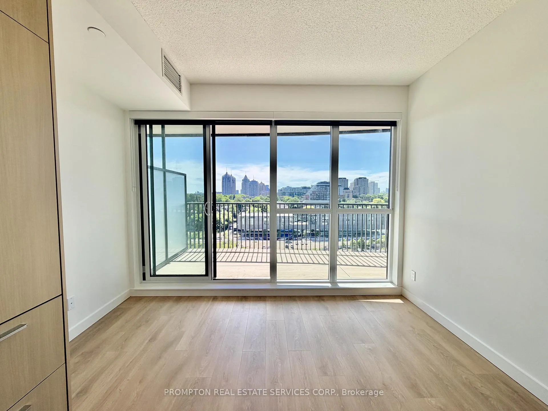 Photo 3 of Unit 1216, 75 Billes Heights, North York, Bayview Village — HOMEH