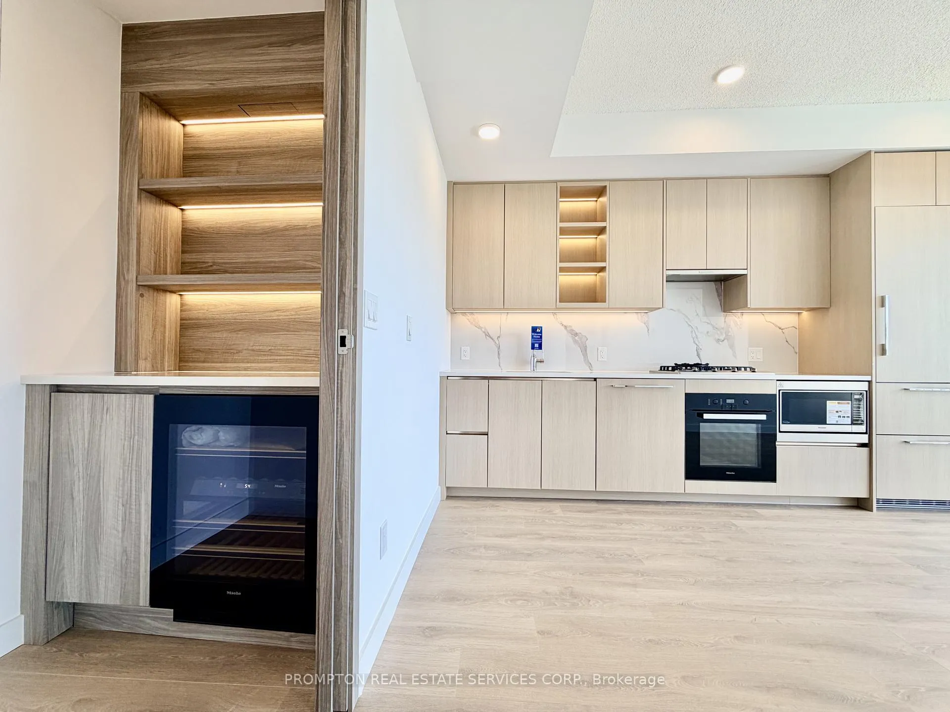 Photo 4 of Unit 1216, 75 Billes Heights, North York, Bayview Village — HOMEH