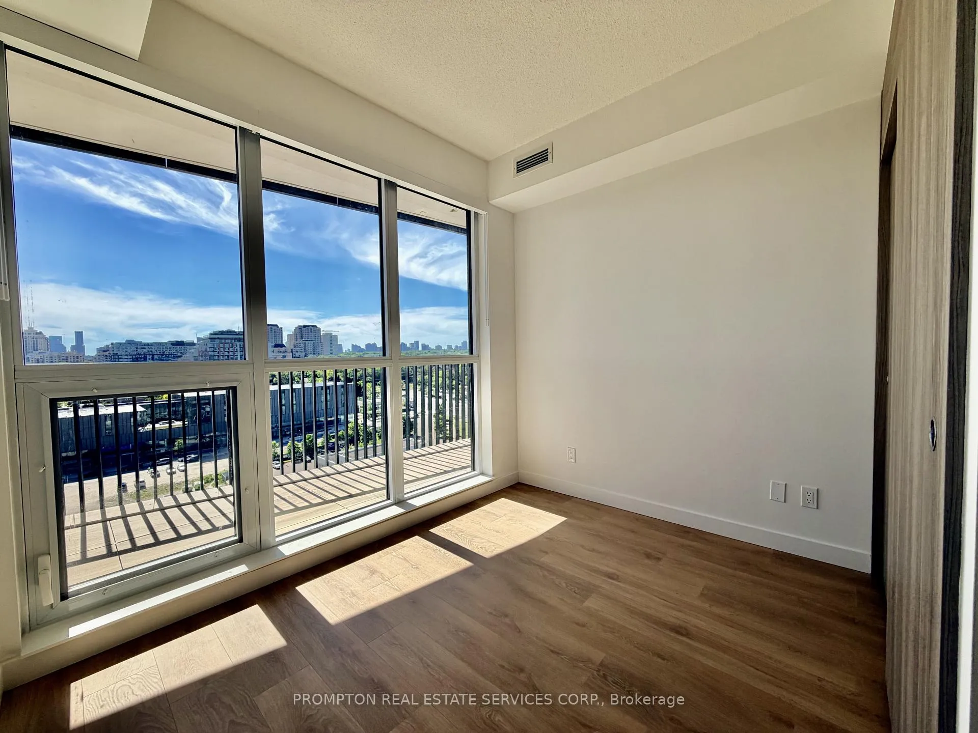 Photo 7 of Unit 1216, 75 Billes Heights, North York, Bayview Village — HOMEH