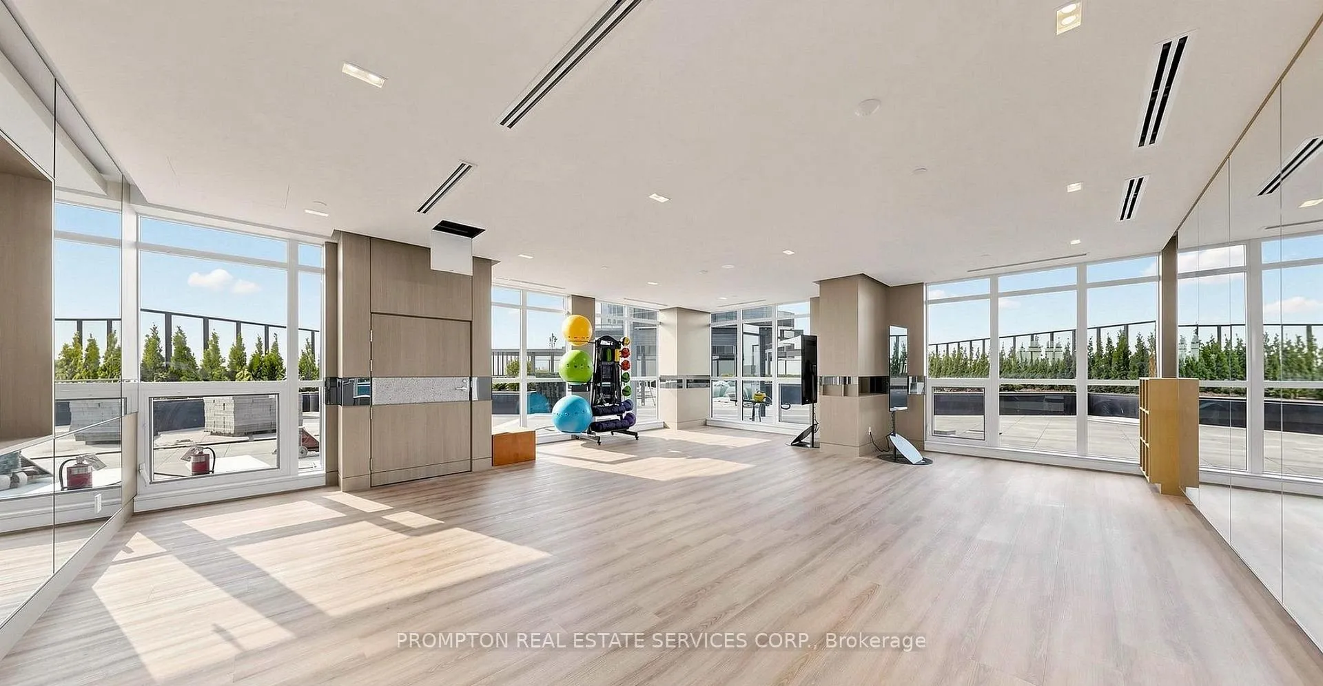 Photo 16 of Unit 1216, 75 Billes Heights, North York, Bayview Village — HOMEH