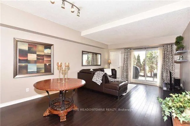 Photo 5 of Unit 101, 8026 Kipling Avenue N, Vaughan, West Woodbridge — HOMEH