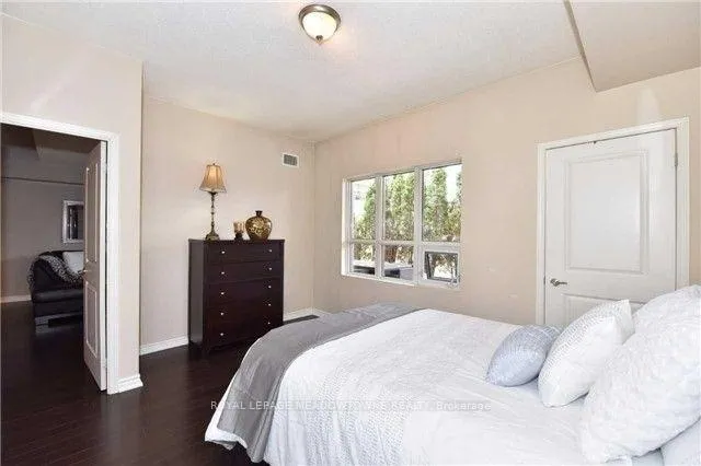 Photo 8 of Unit 101, 8026 Kipling Avenue N, Vaughan, West Woodbridge — HOMEH