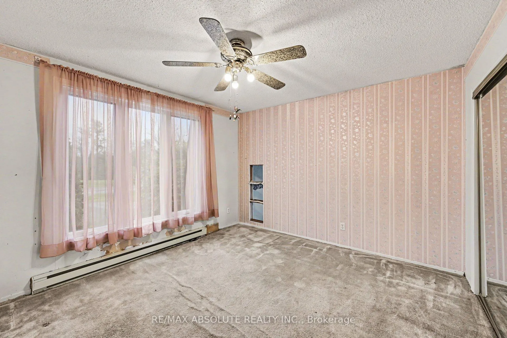 Photo 11 of 5333 Highway 17, Ottawa, Kinburn — HOMEH