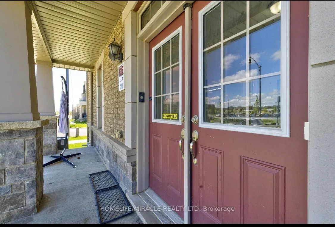 Photo 4 of 566 Brisdale Drive, Brampton, Northwest Brampton — HOMEH