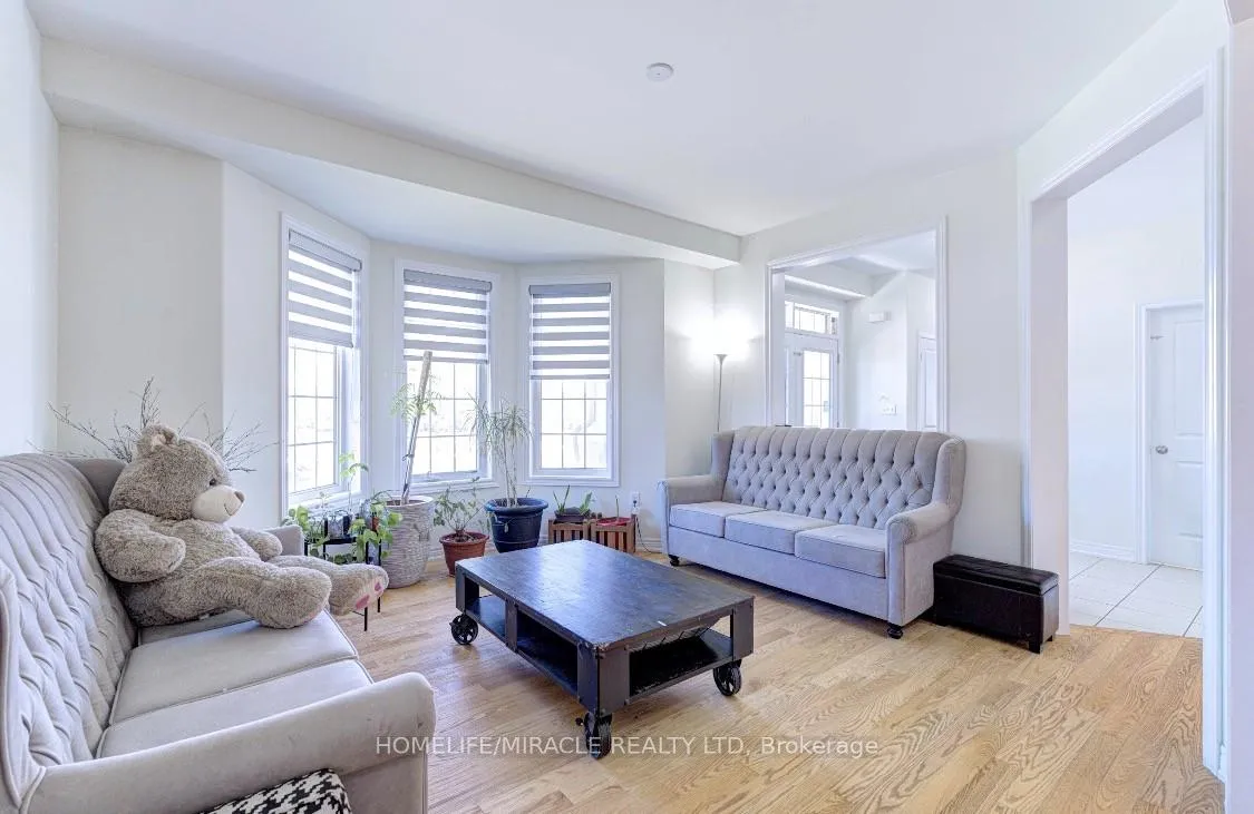 Photo 7 of 566 Brisdale Drive, Brampton, Northwest Brampton — HOMEH