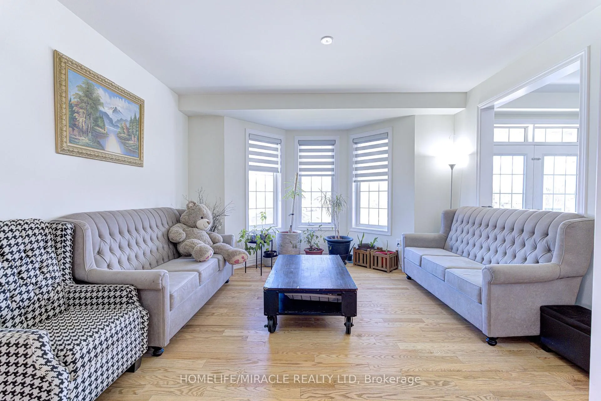 Photo 8 of 566 Brisdale Drive, Brampton, Northwest Brampton — HOMEH