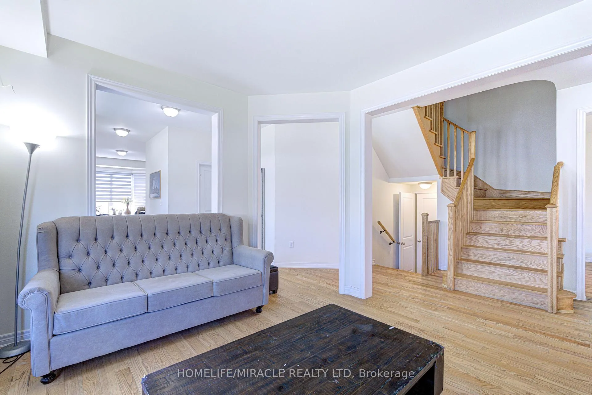Photo 10 of 566 Brisdale Drive, Brampton, Northwest Brampton — HOMEH