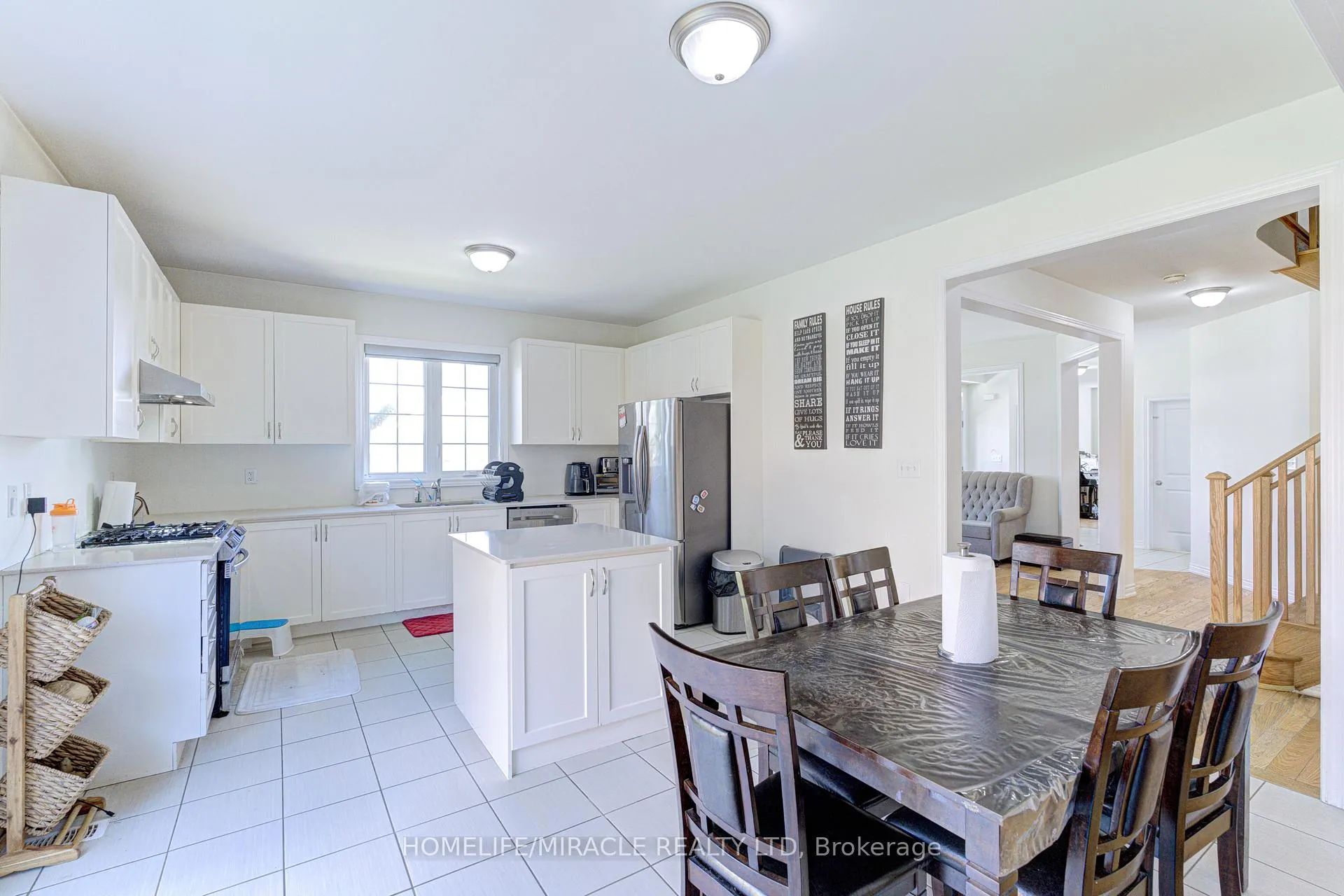 Photo 13 of 566 Brisdale Drive, Brampton, Northwest Brampton — HOMEH