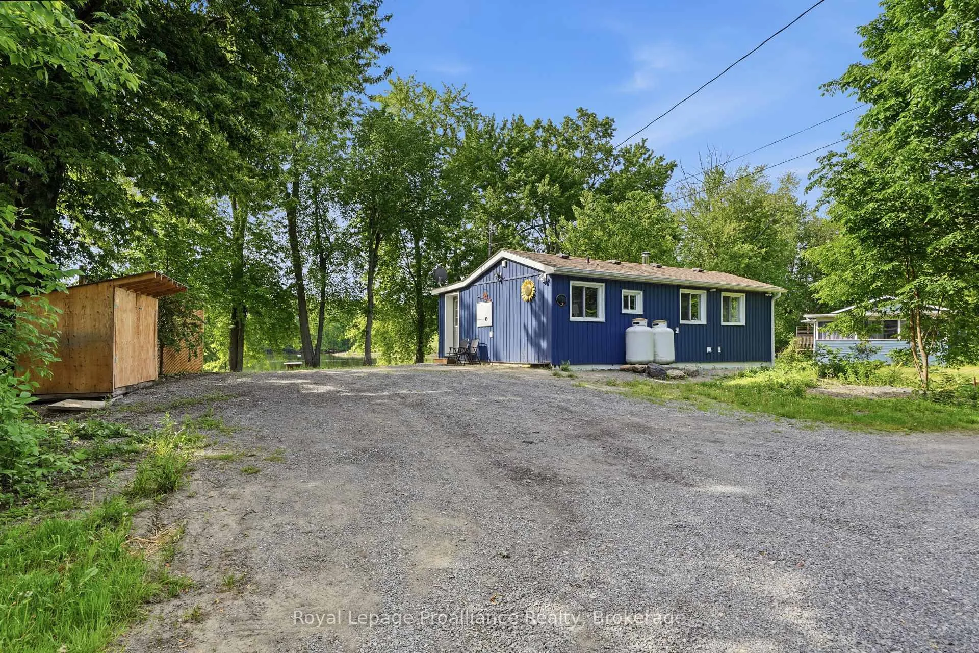Photo 1 of 103 Sanctuary Lane, Belleville, Thurlow Ward — HOMEH