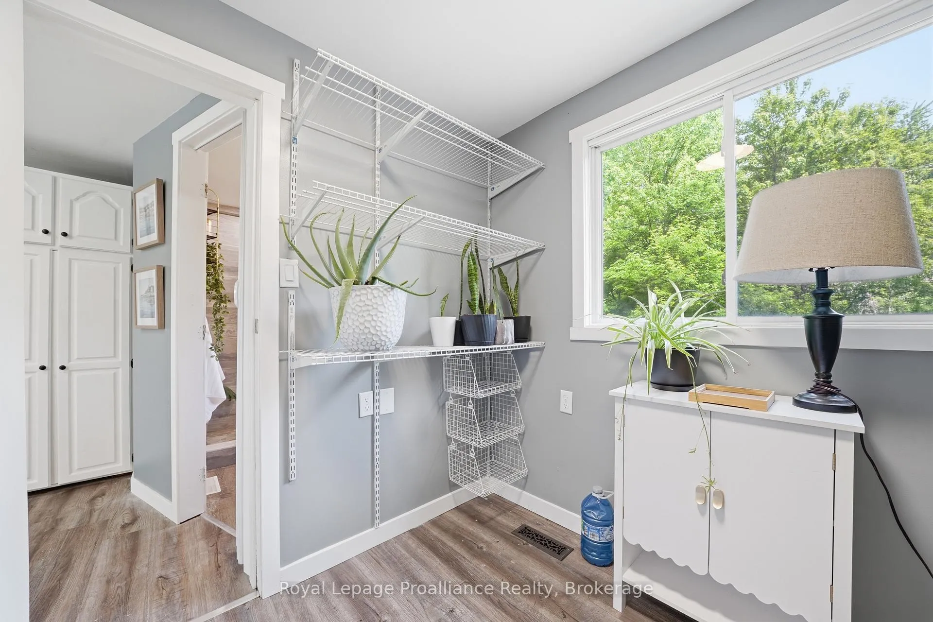 Photo 9 of 103 Sanctuary Lane, Belleville, Thurlow Ward — HOMEH