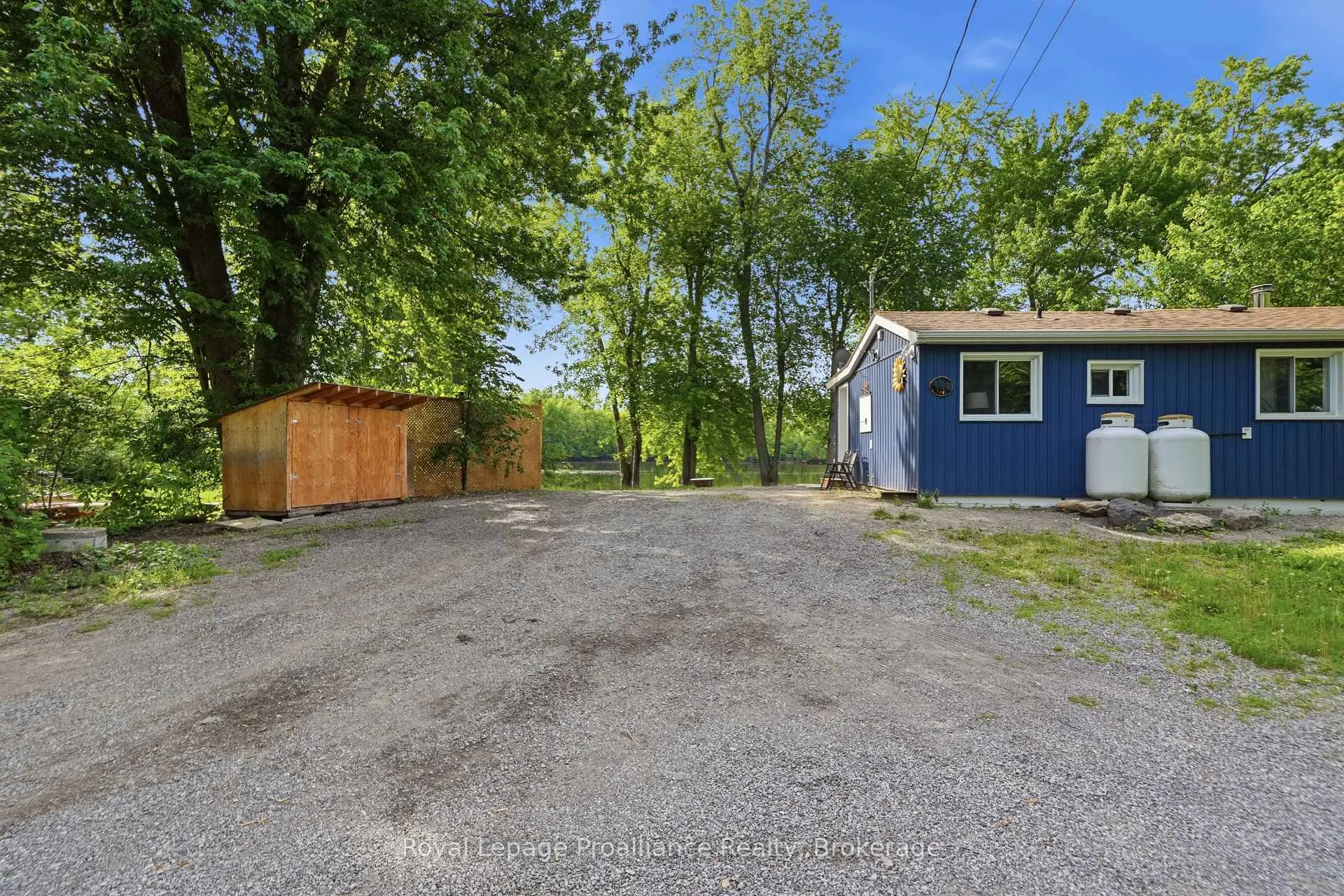 Photo 26 of 103 Sanctuary Lane, Belleville, Thurlow Ward — HOMEH