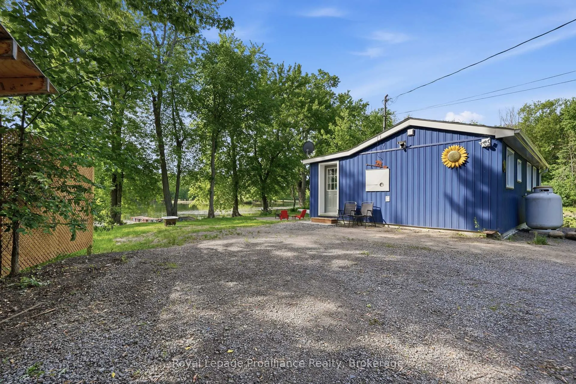 Photo 27 of 103 Sanctuary Lane, Belleville, Thurlow Ward — HOMEH