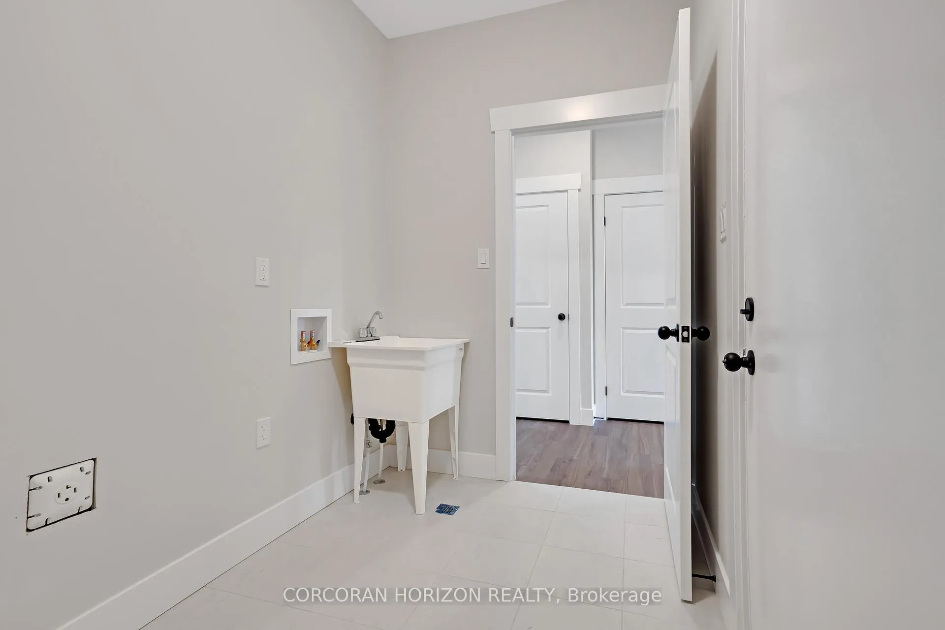 Photo 9 of 24 Moon Crescent, Cambridge, Blair Road — HOMEH