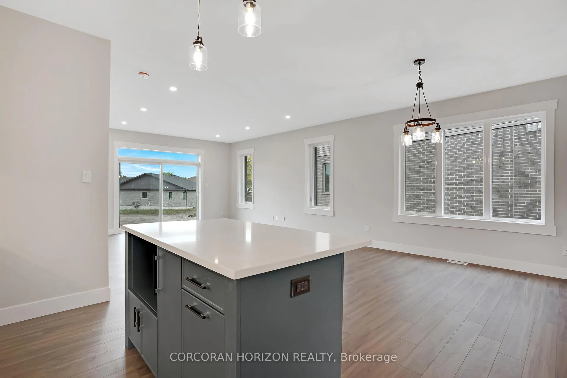 Photo 13 of 24 Moon Crescent, Cambridge, Blair Road — HOMEH