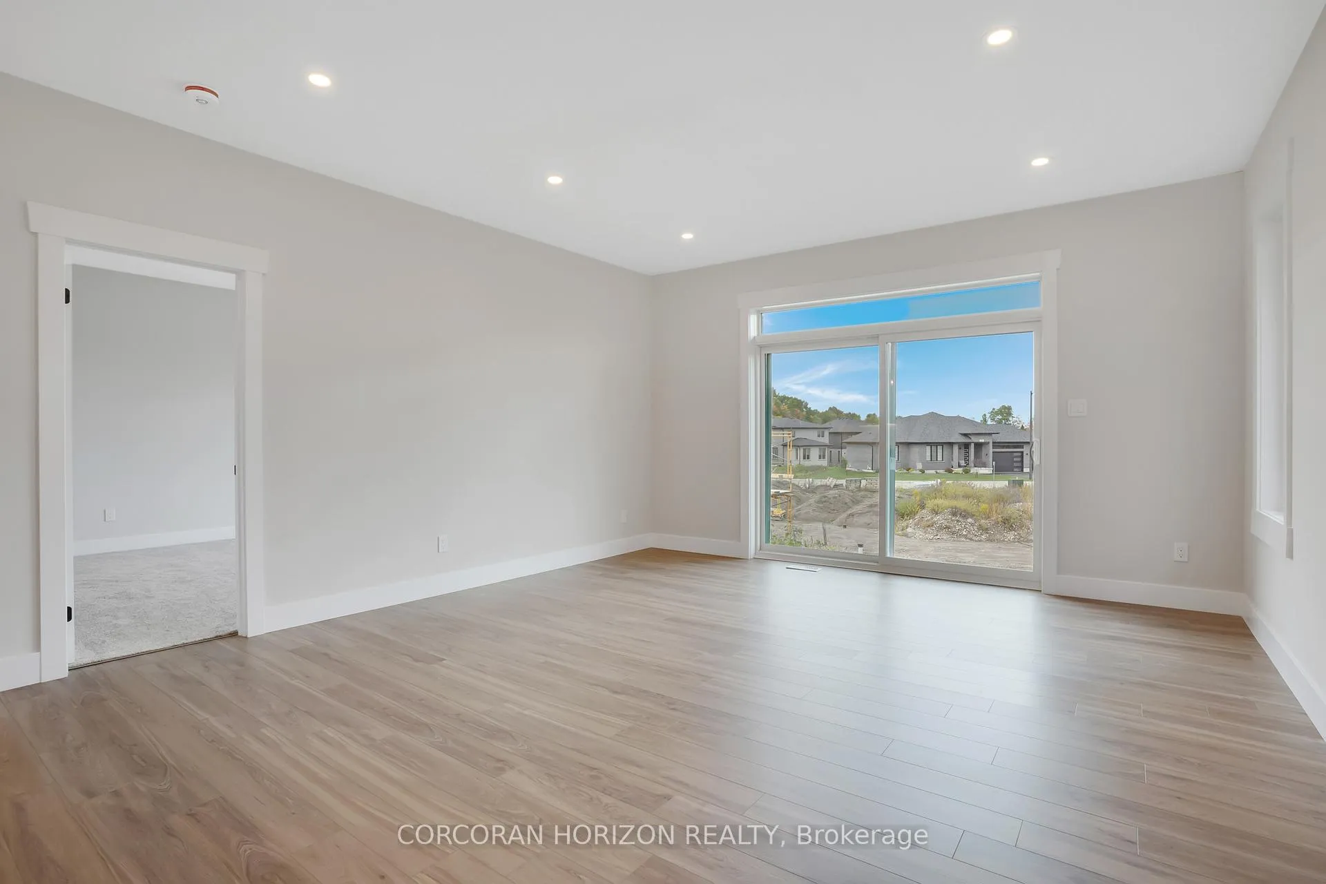 Photo 18 of 24 Moon Crescent, Cambridge, Blair Road — HOMEH
