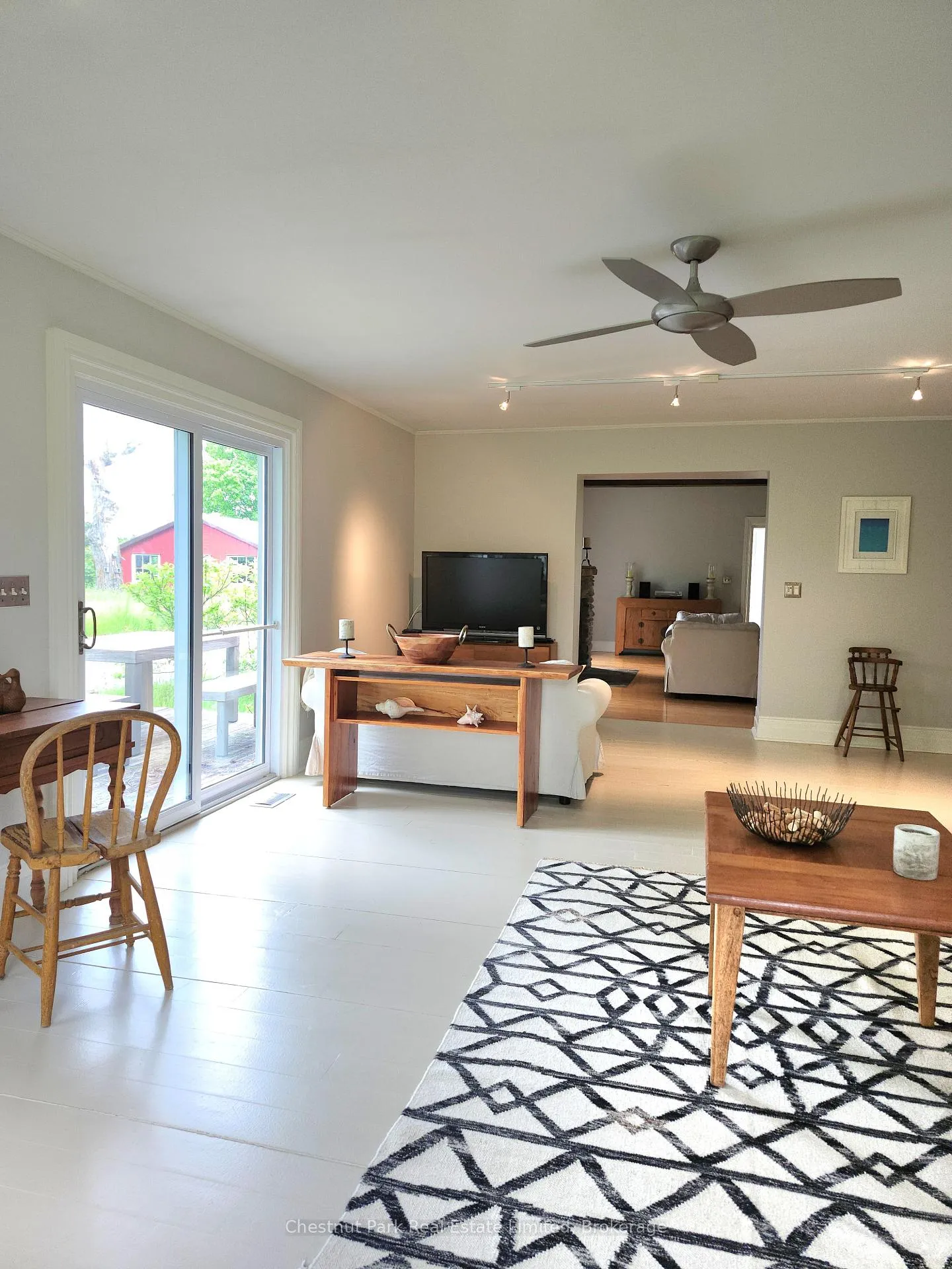 Photo 10 of 132 Mckinley Cross, Prince Edward County, Picton Ward — HOMEH