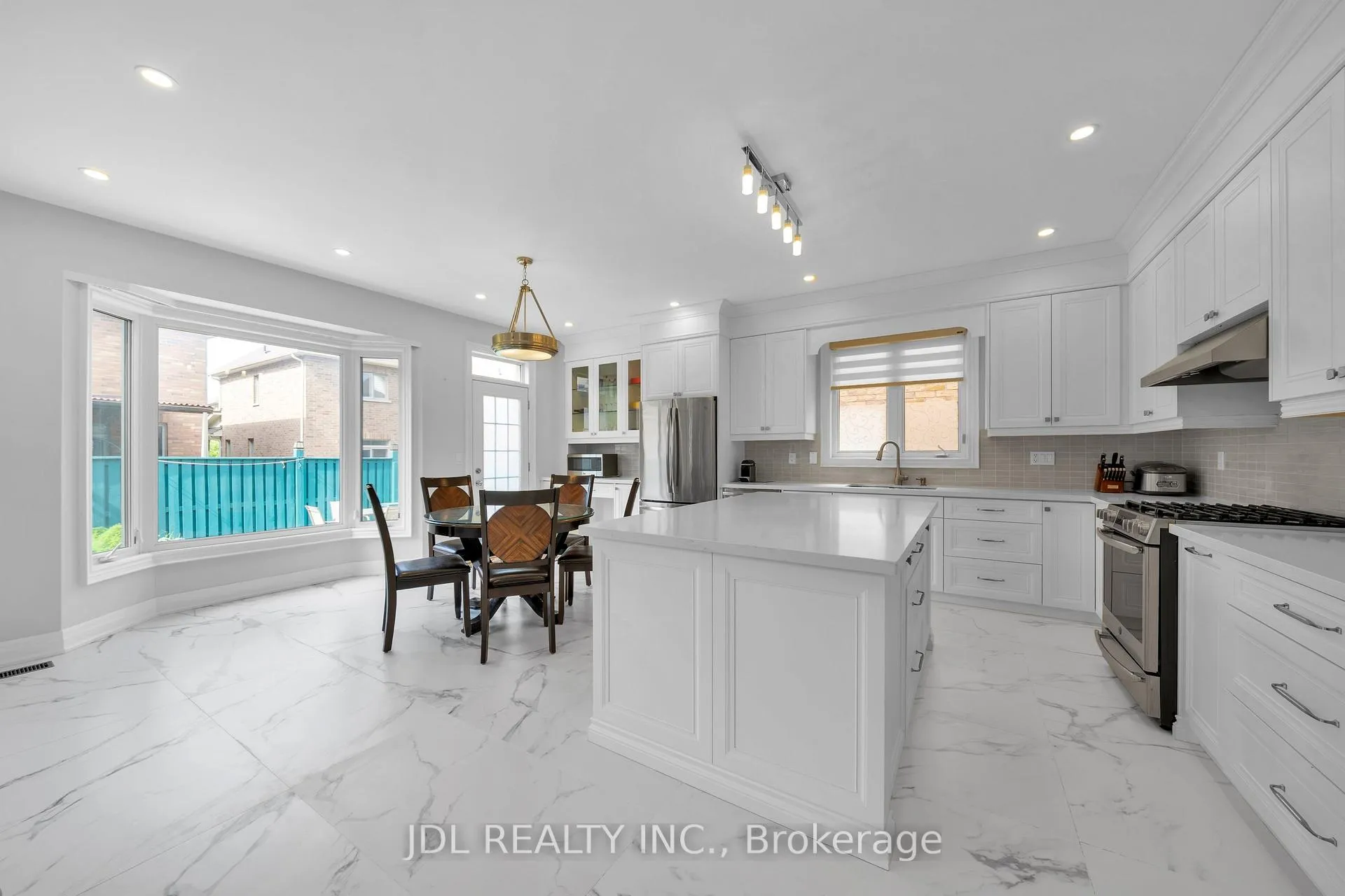Photo 12 of 20 Thimbleweed Street, Markham, Wismer — HOMEH