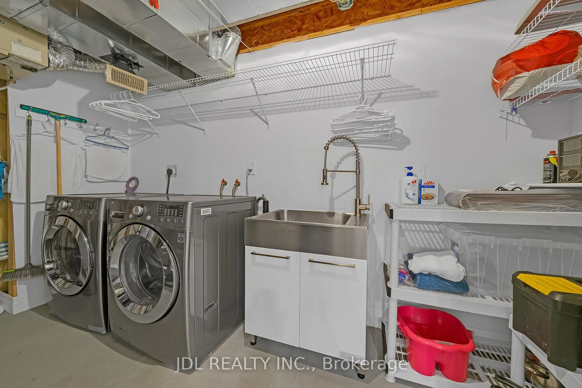 Photo 45 of 20 Thimbleweed Street, Markham, Wismer — HOMEH