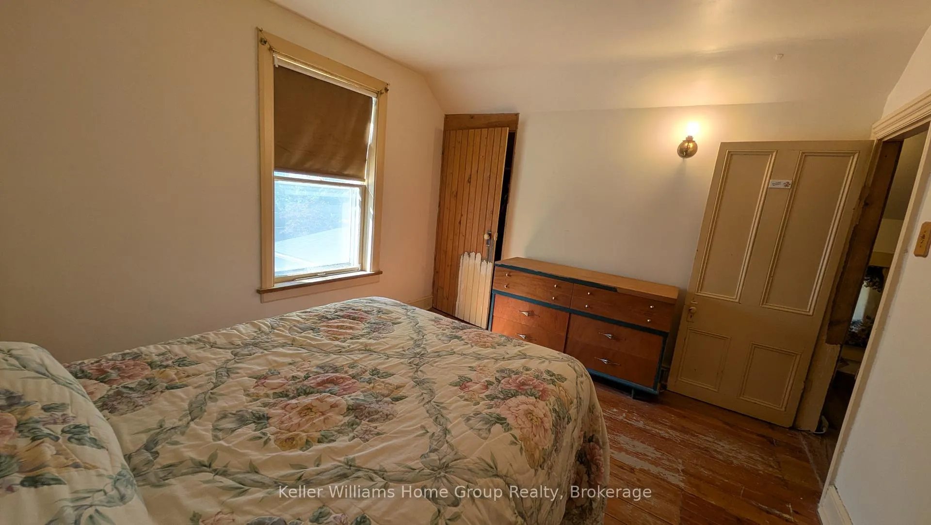Photo 5 of 18 Powell Street W, Guelph, Exhibition Park — HOMEH