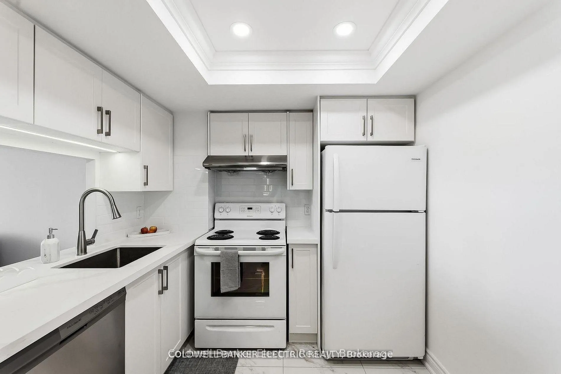 Photo 5 of Unit 815, 2550 Lawrence Avenue E, Scarborough, Dorset Park — HOMEH