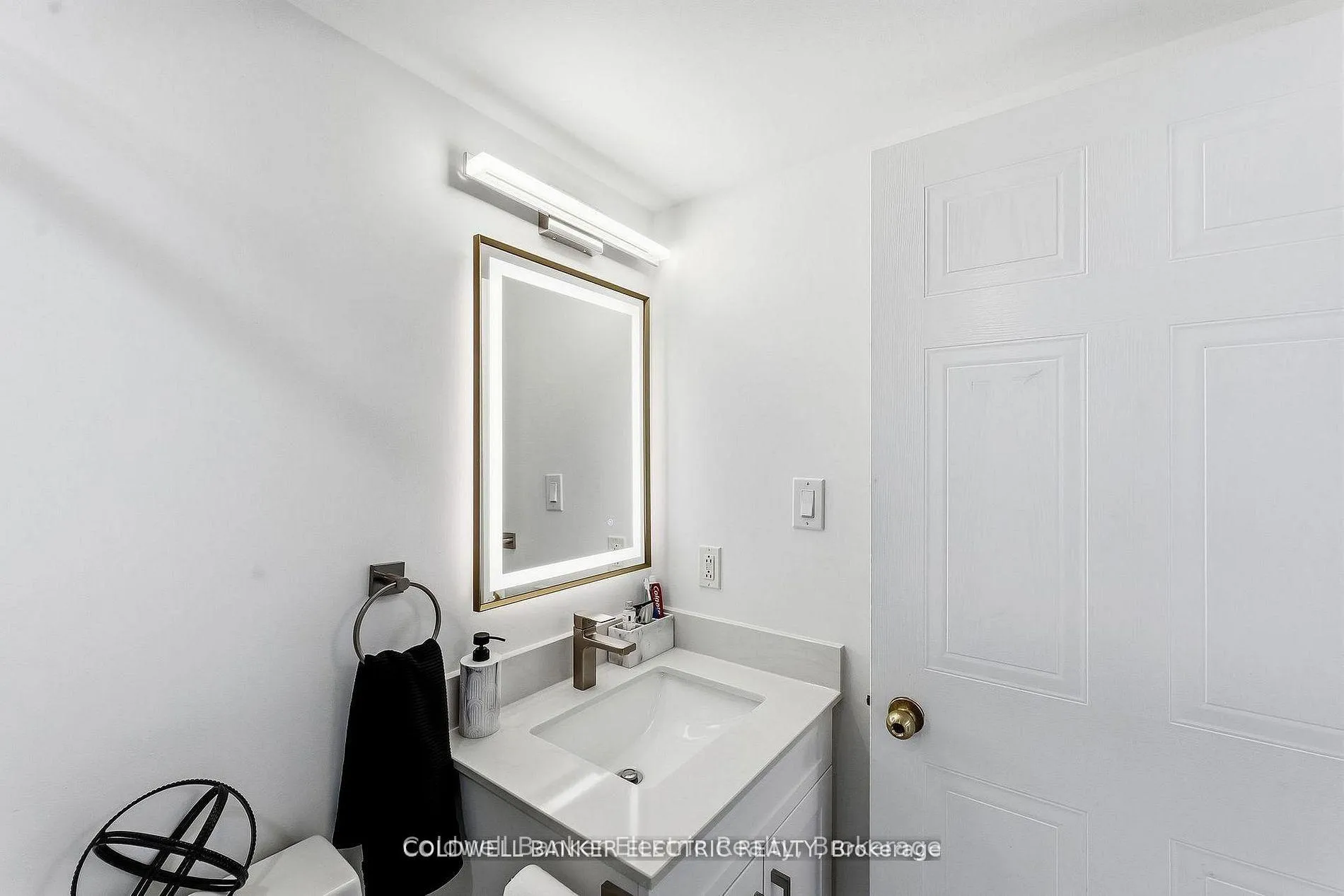 Photo 9 of Unit 815, 2550 Lawrence Avenue E, Scarborough, Dorset Park — HOMEH