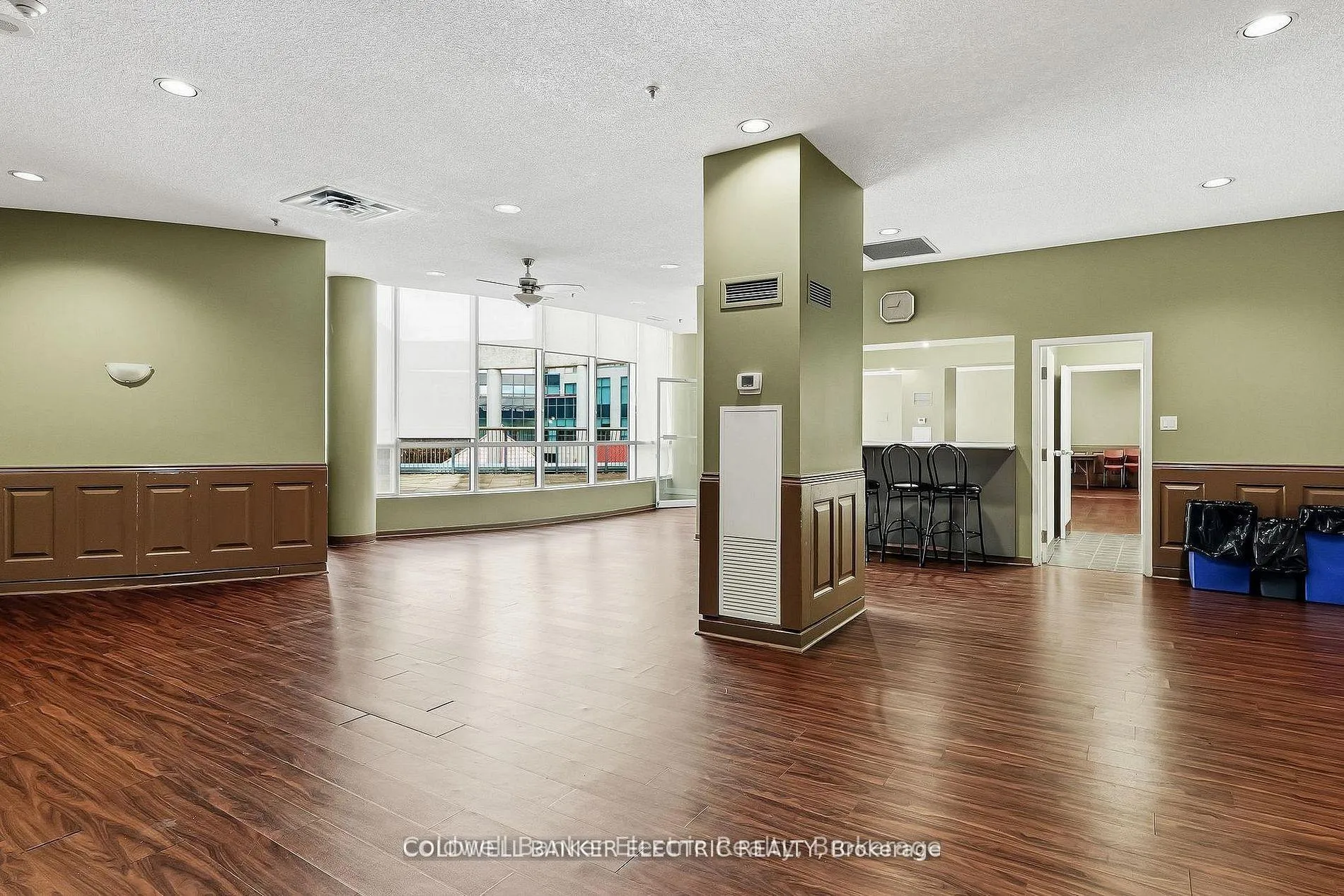 Photo 17 of Unit 815, 2550 Lawrence Avenue E, Scarborough, Dorset Park — HOMEH