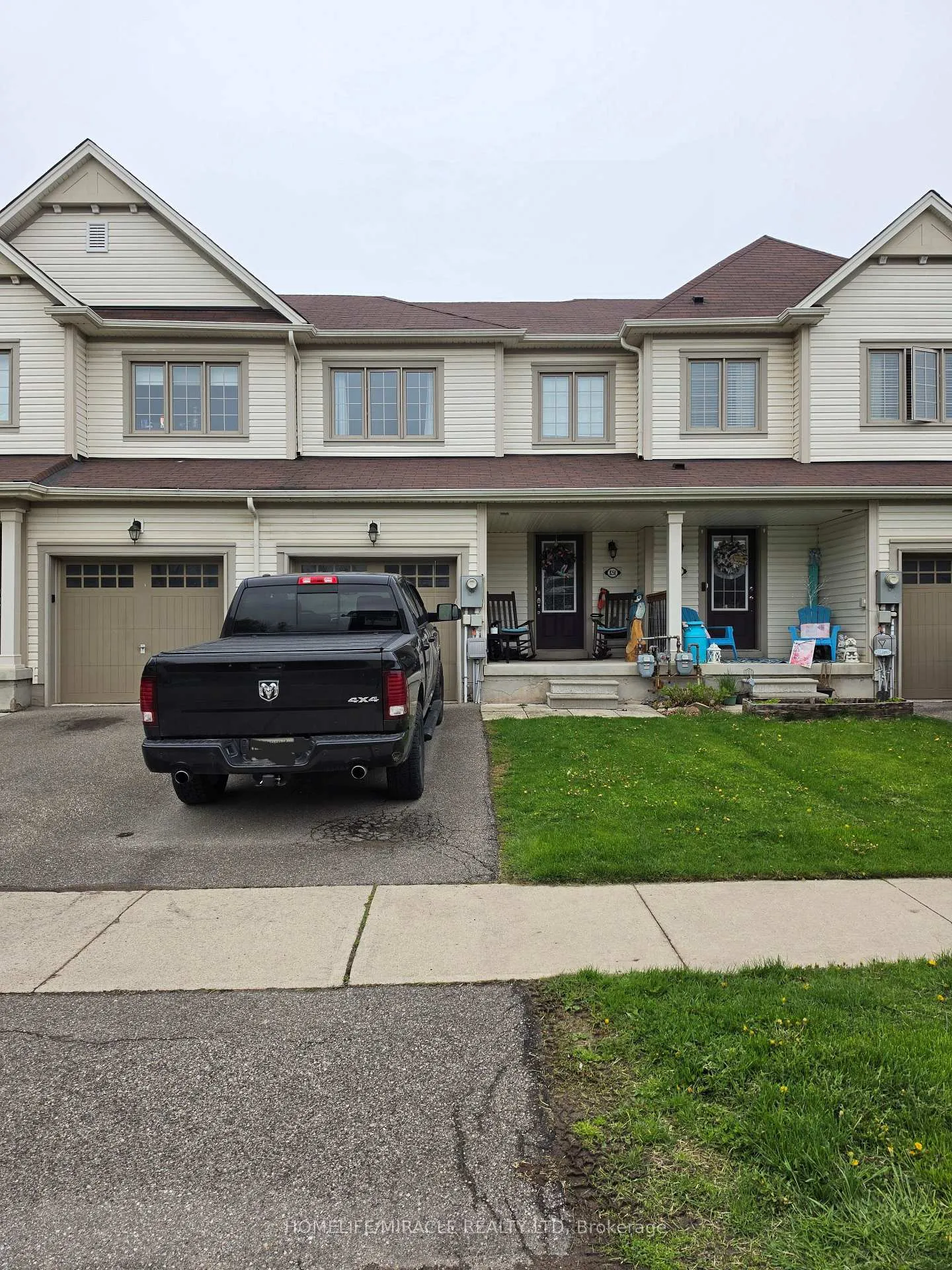 Photo 1 of 8250 Tulip Tree Drive, Niagara Falls, Brown — HOMEH