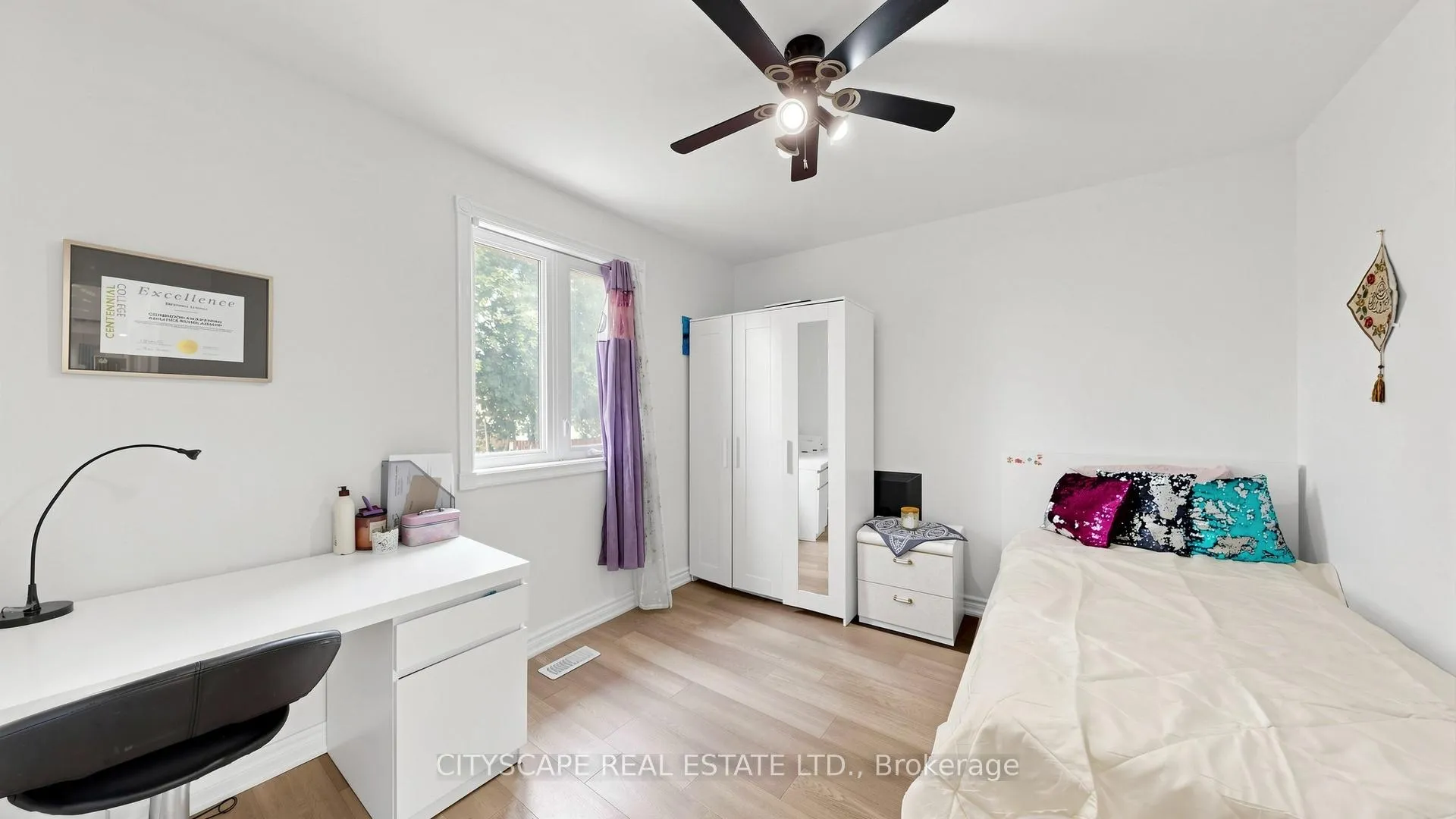 Photo 18 of 15 Barnes Crescent, Scarborough, Woburn — HOMEH