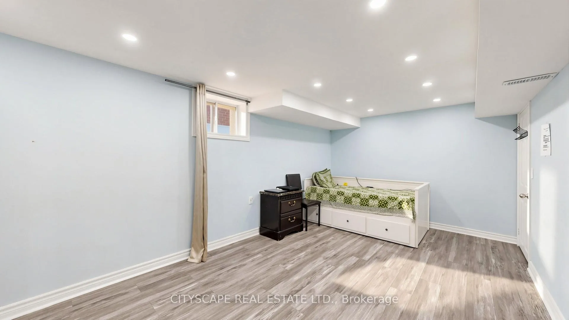 Photo 35 of 15 Barnes Crescent, Scarborough, Woburn — HOMEH