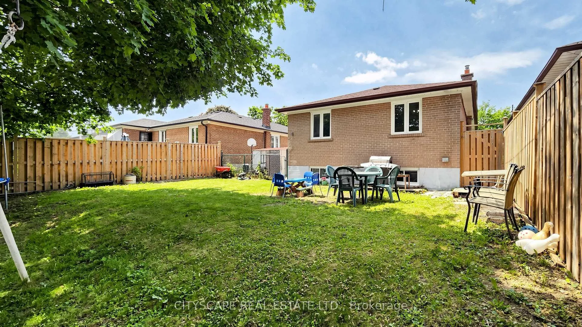 Photo 47 of 15 Barnes Crescent, Scarborough, Woburn — HOMEH