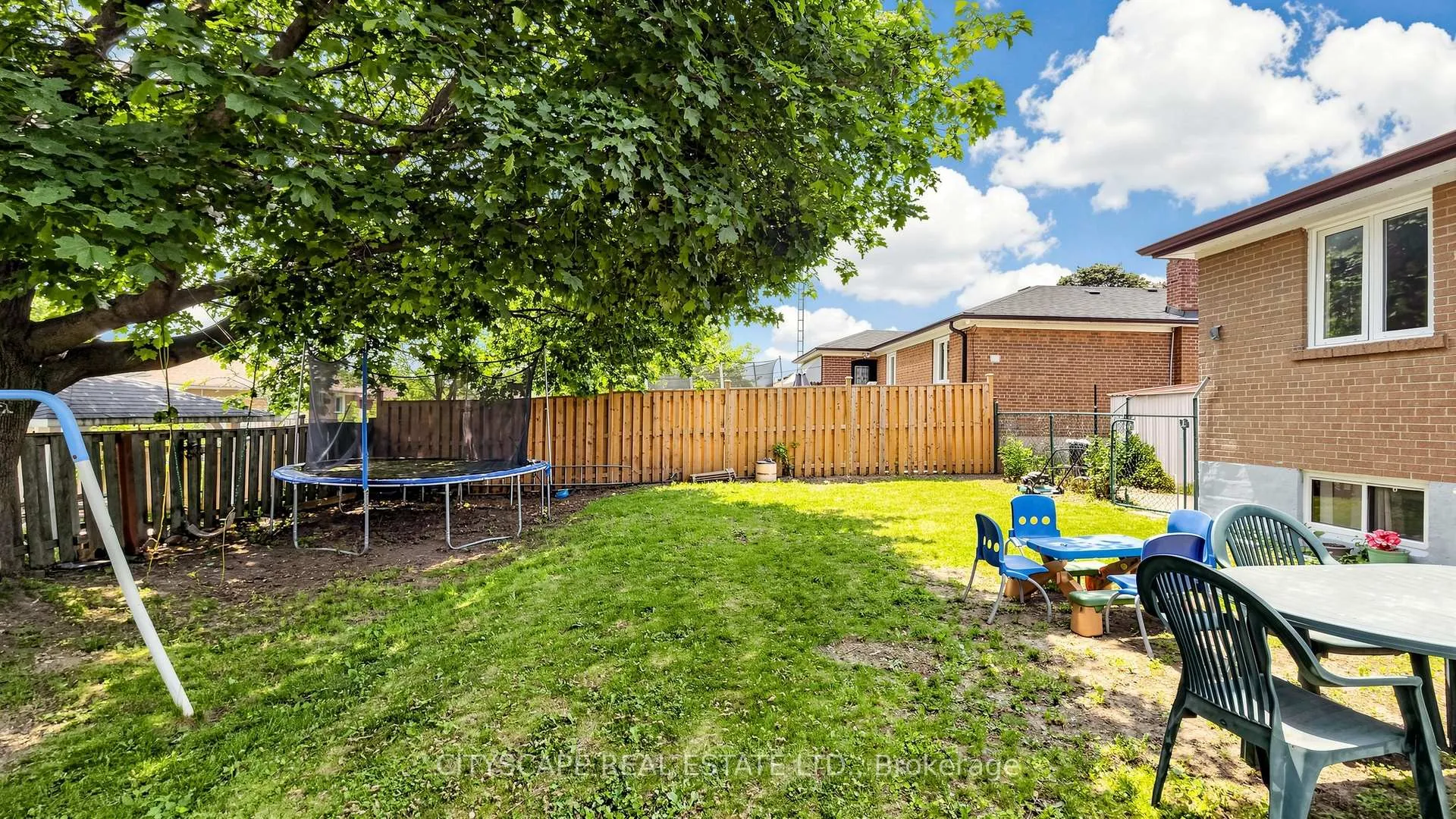 Photo 48 of 15 Barnes Crescent, Scarborough, Woburn — HOMEH