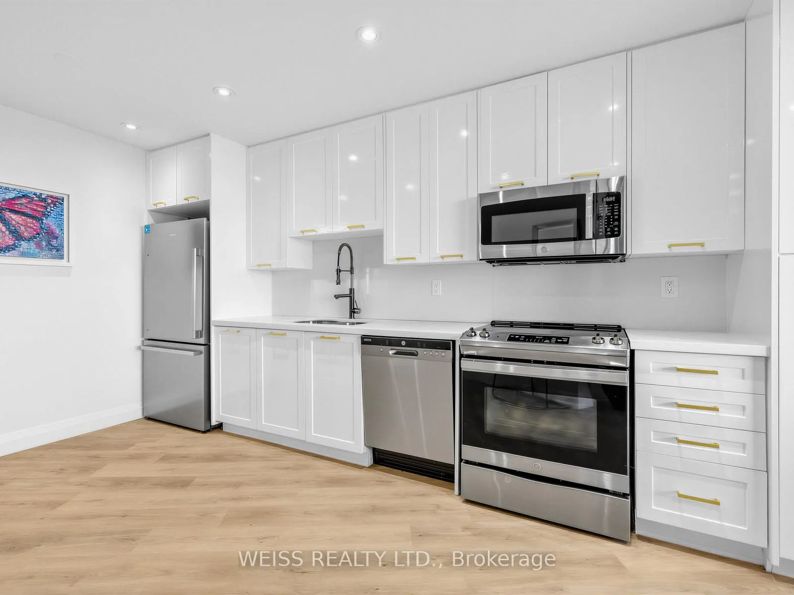 Photo 6 of Unit 1405, 150 Neptune Drive, Toronto, Englemount-Lawrence — HOMEH