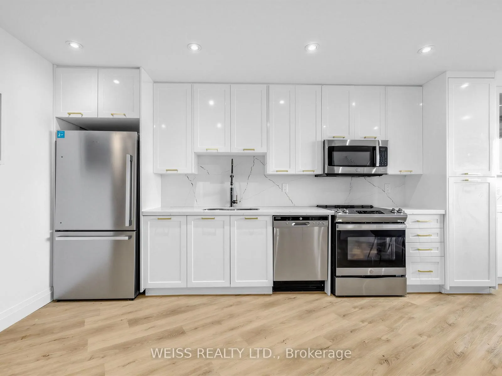 Photo 7 of Unit 1405, 150 Neptune Drive, Toronto, Englemount-Lawrence — HOMEH