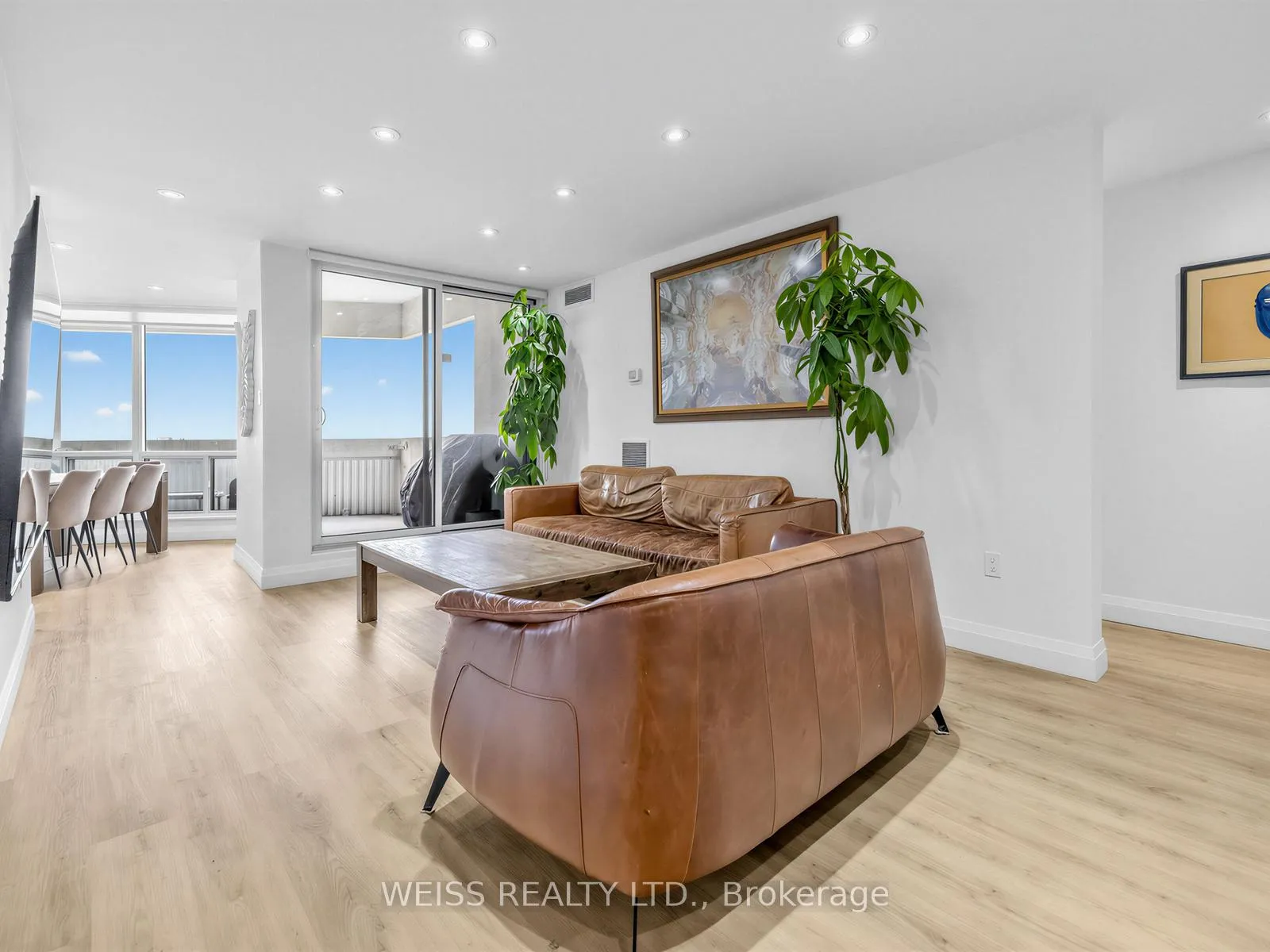 Photo 12 of Unit 1405, 150 Neptune Drive, Toronto, Englemount-Lawrence — HOMEH