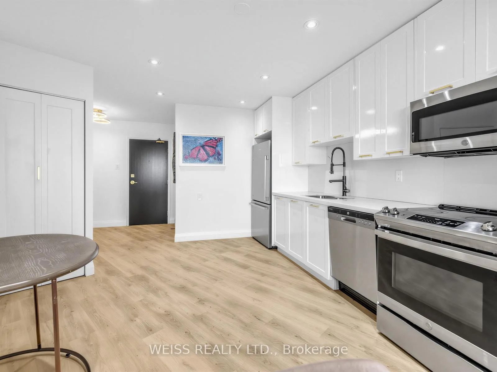 Photo 10 of Unit 1405, 150 Neptune Drive, Toronto, Englemount-Lawrence — HOMEH