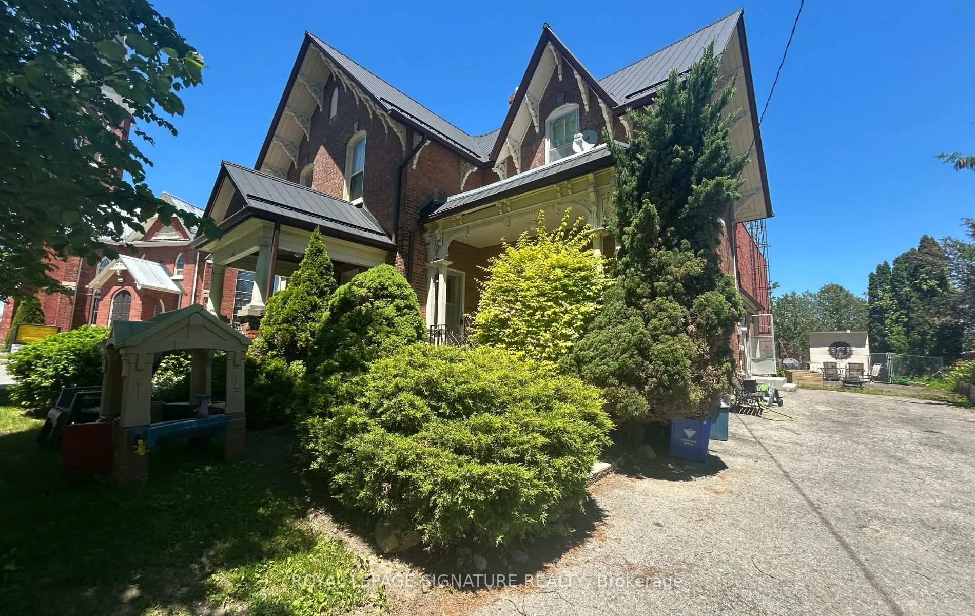 Photo 1 of 114 Church Street, Clarington, Bowmanville — HOMEH