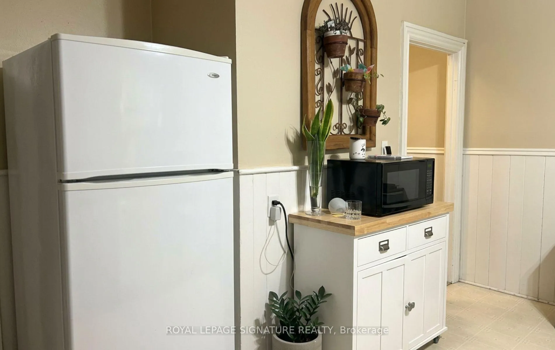 Photo 5 of 114 Church Street, Clarington, Bowmanville — HOMEH