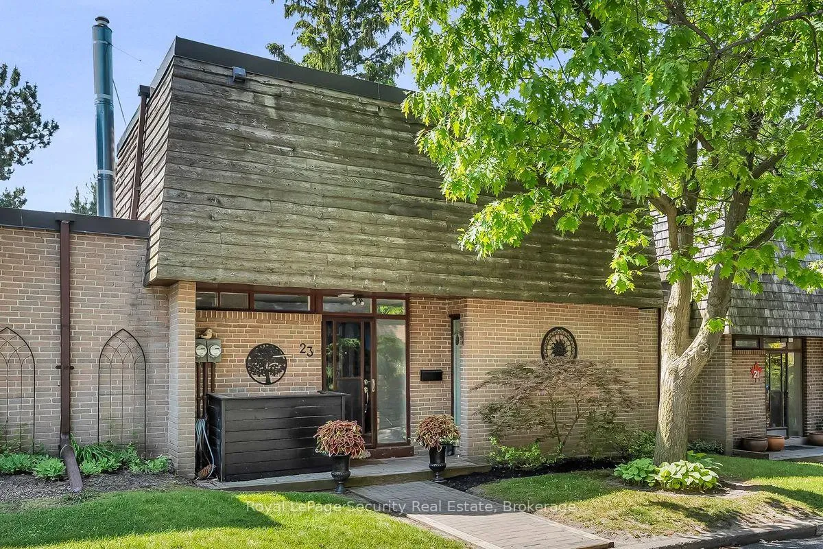 Photo 2 of 23 Raintree Path, Etobicoke, Eringate-Centennial-West Deane — HOMEH