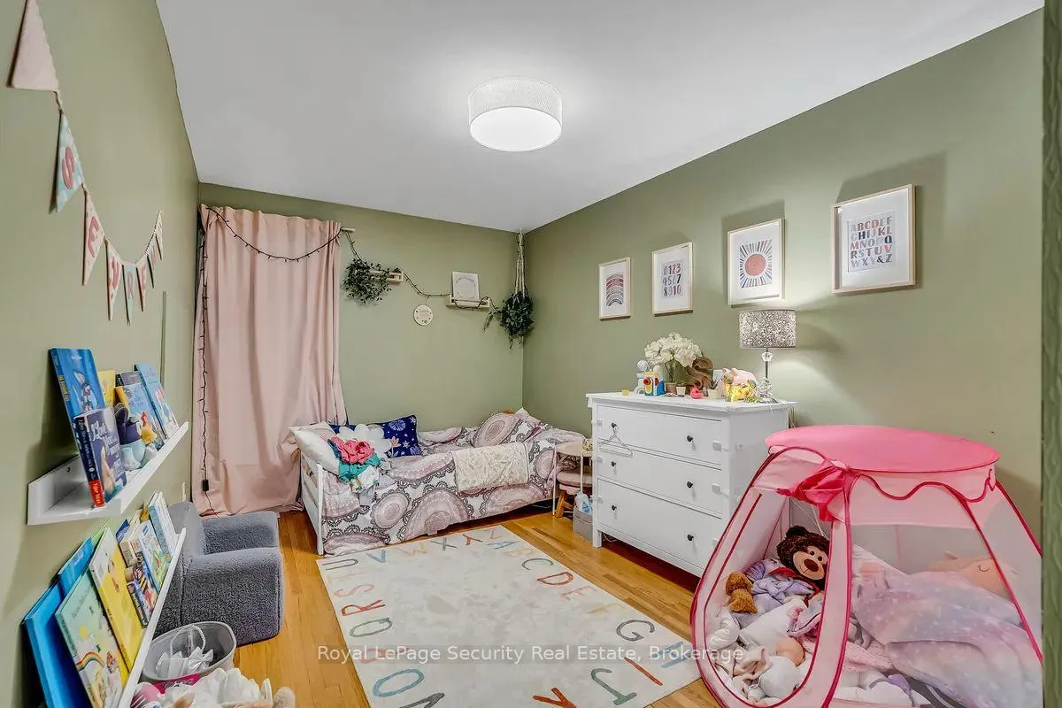 Photo 29 of 23 Raintree Path, Etobicoke, Eringate-Centennial-West Deane — HOMEH
