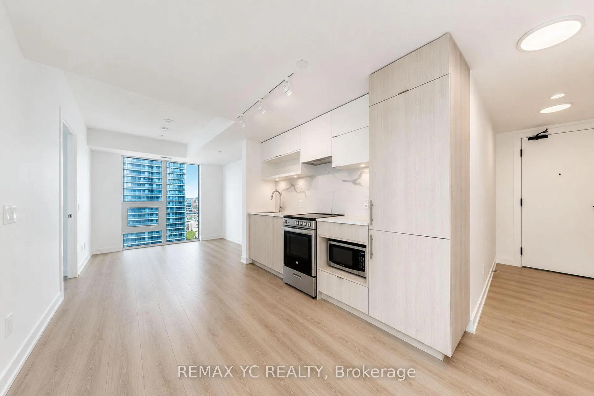 Photo 4 of Unit 2515, 100 Queen Street E, Toronto, Church-Yonge Corridor — HOMEH