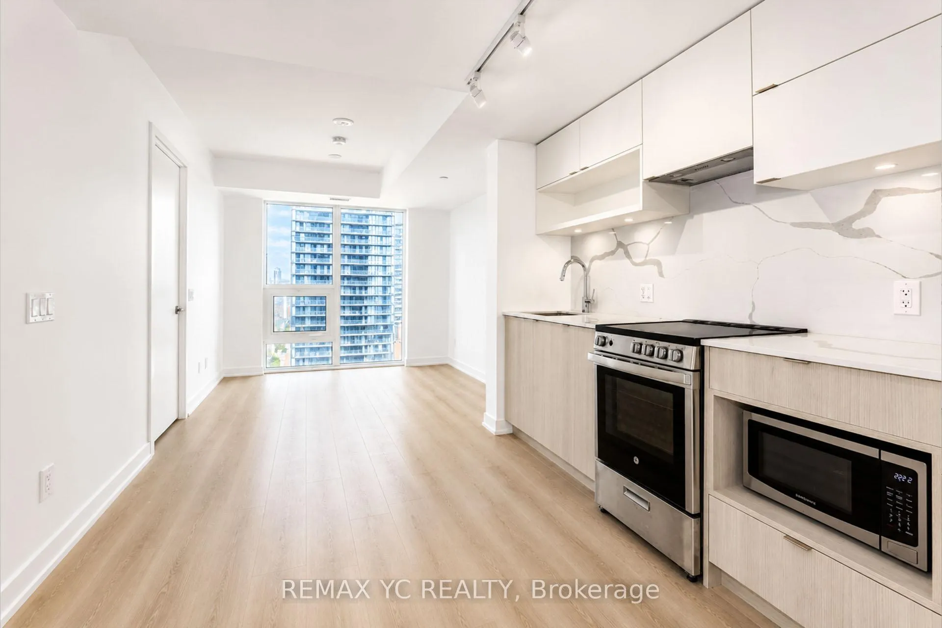Photo 5 of Unit 2515, 100 Queen Street E, Toronto, Church-Yonge Corridor — HOMEH