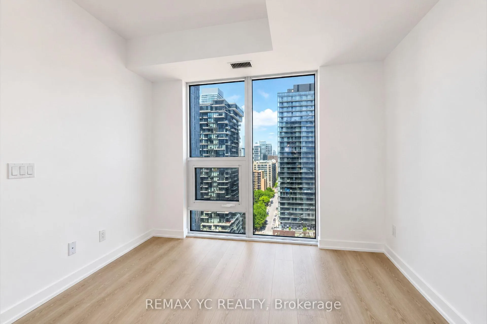 Photo 7 of Unit 2515, 100 Queen Street E, Toronto, Church-Yonge Corridor — HOMEH