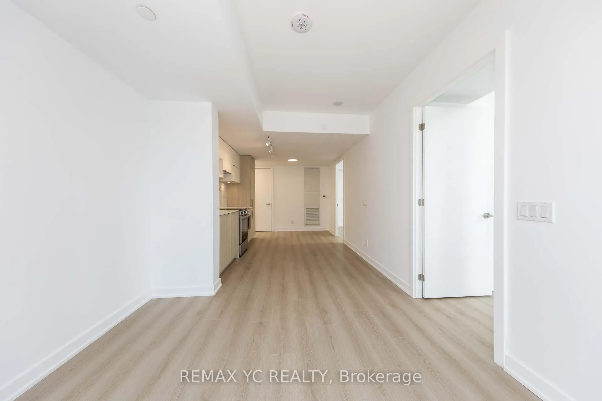 Photo 8 of Unit 2515, 100 Queen Street E, Toronto, Church-Yonge Corridor — HOMEH